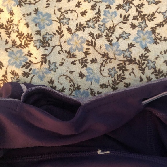 Lululemon Athletics Size 6 Running Crops purple with reflective strips - Picture 4 of 16